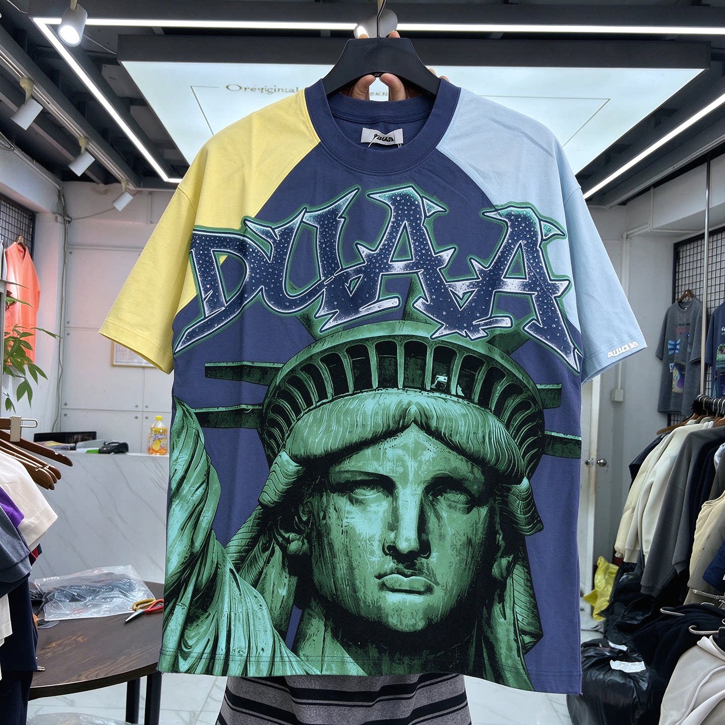 European and American high street fashion Statue of Liberty letters printed hot diamond short-sleeved men and women loose casual splicing T-shirt trendy