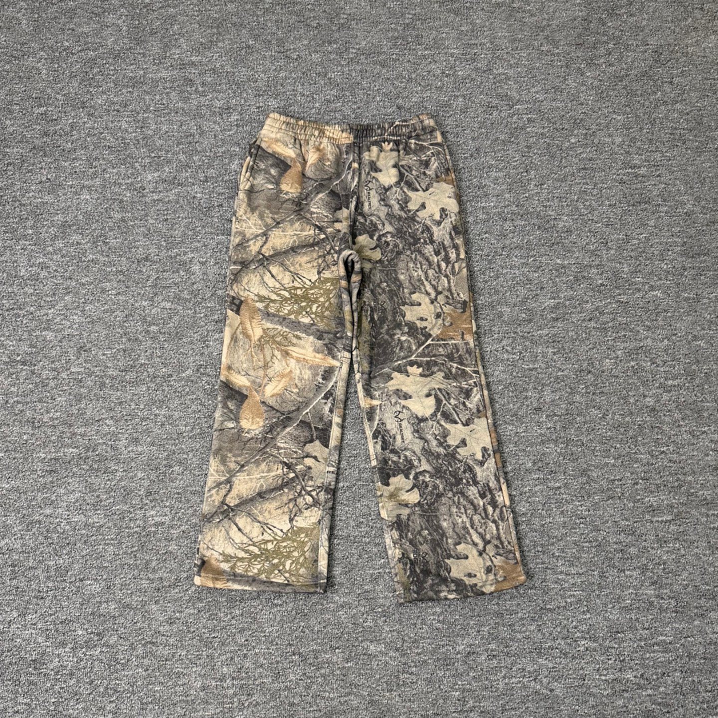 Autumn and winter American retro leaf camouflage print plus velvet sweatpants high street couple same style loose casual straight trousers