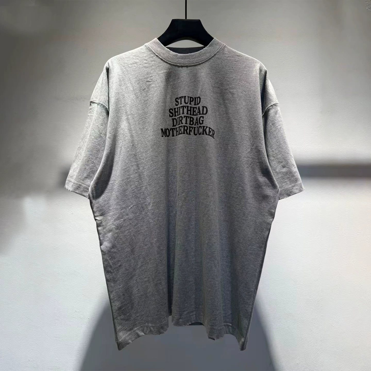 VTM street casual style letter printed short-sleeved T-shirt for men and women, loose distressed gray top 26SS